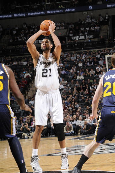 ESPN：奥斯卡曾短暂失去意识，目前正在ICU接受检查（ESPN：奥斯卡一度失去意识，现于ICU接受检查）