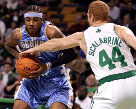 费拉拉：现在的那不勒斯领先于尤文，谈论尤文争冠毫无意义（费拉拉：那不勒斯占据上风，讨论尤文争冠已无意义）