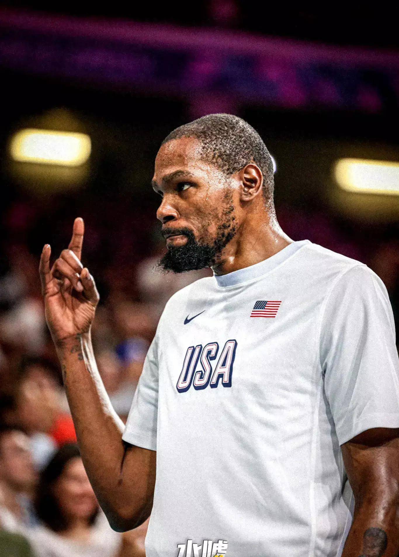 球迷：我们都在见证他的成长（球迷：他的成长，我们一起见证）