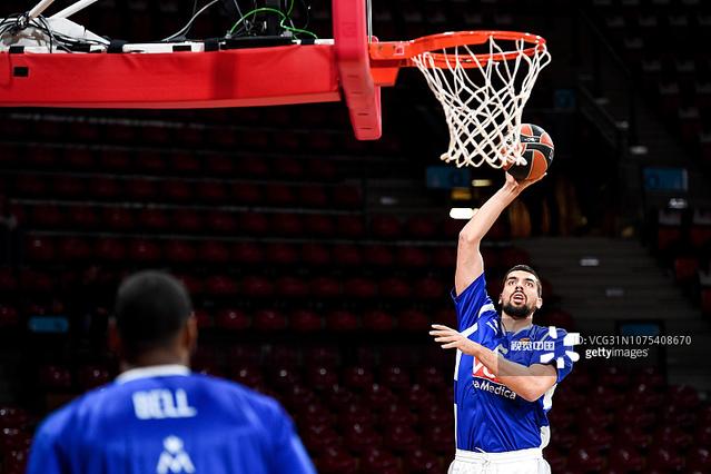 裁判哨声又上热搜（裁判吹罚再上热搜）