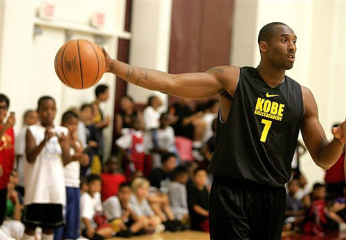 热刺官方：孙兴慜将于12月10日欧冠赛前重返球场与球迷道别（热刺官宣：孙兴慜将于12月10日欧冠赛前回归球场向球迷告别）