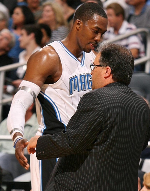 弗罗因德：磁卡在场上对我们不可或缺；对目前的阵容非常满意（弗罗因德：磁卡场上作用无可替代，对现有阵容极为满意）