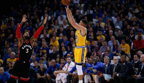 世体：塞尔塔女主席是拉什福德的球迷，并收藏该球员签名球衣（世体：塞尔塔女主席是拉什福德粉丝，珍藏其签名球衣）