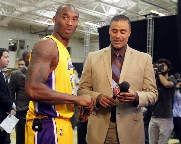 内蒙古多地滑雪场“开板”迎客，冬季旅游迅速升温（内蒙古多地滑雪场陆续开放迎客，冬季旅游热度攀升）